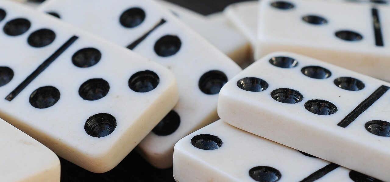domino online